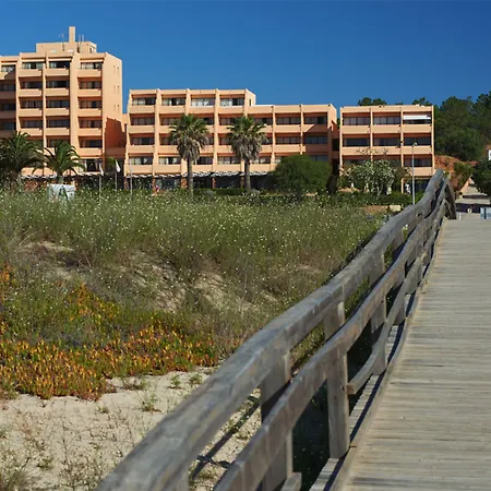 Dom Pedro Aparthotel 3*