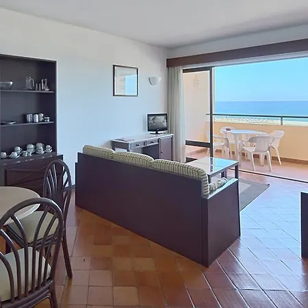 Dom Pedro Lägenhetshotell 3*