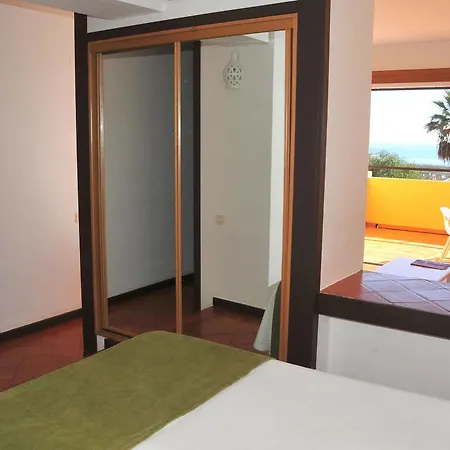 Dom Pedro Lägenhetshotell 3*