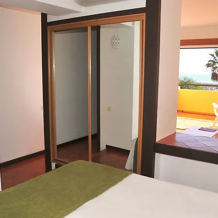 Meia Praia Lagos - Beach Club Apartments