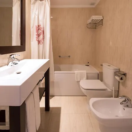 Meia Praia Lagos - Beach Club Apartments 3*