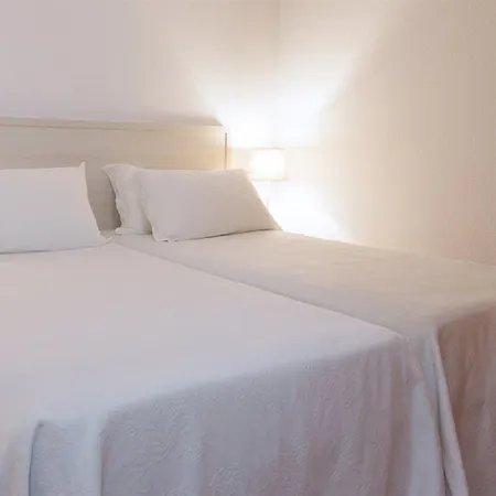 Meia Praia Lagos - Beach Club Apartments 3*